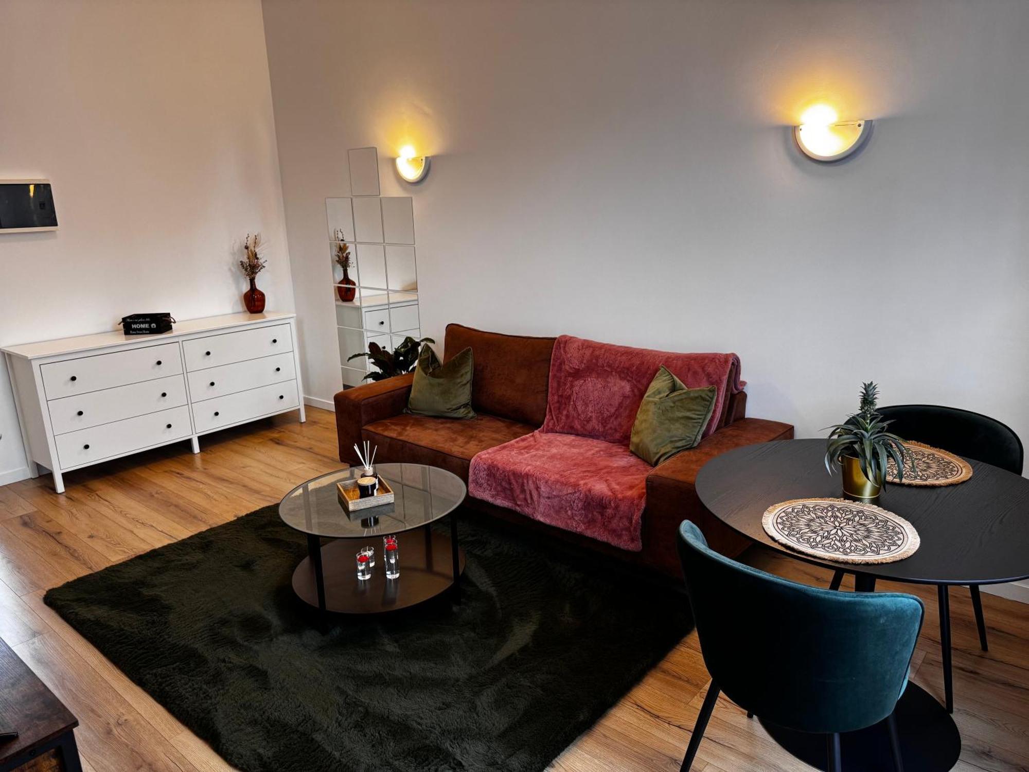 Апартаменты Cozy South-Up And Ground Брюссель Экстерьер фото