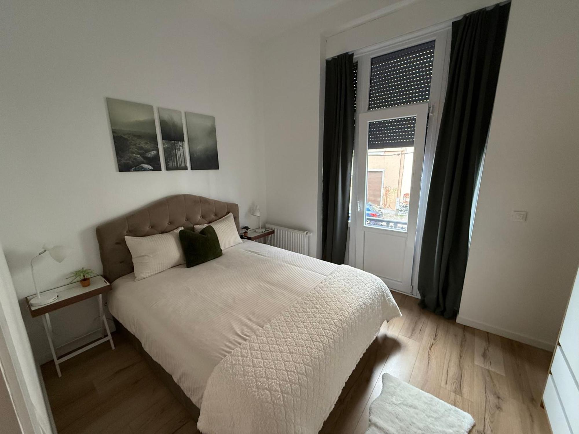 Апартаменты Cozy South-Up And Ground Брюссель Экстерьер фото